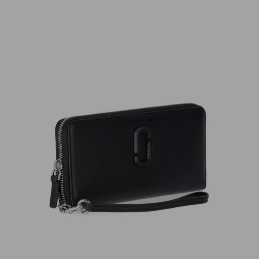 Marc Jacobs Black Leather Zip-Around Wallet with Wristlet - Picture 2 of 9